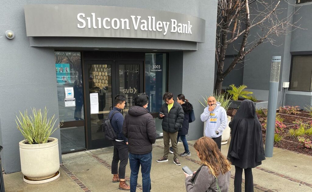Unveil The Silicon Valley Bank Collapse: The Role Of The Former Lehman Brother's Cfo