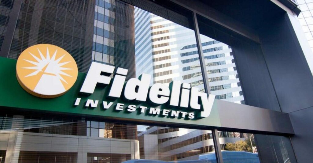Fidelity Forecasts DeFi and Stablecoin Boom in 2024 with Expected Fed Cuts